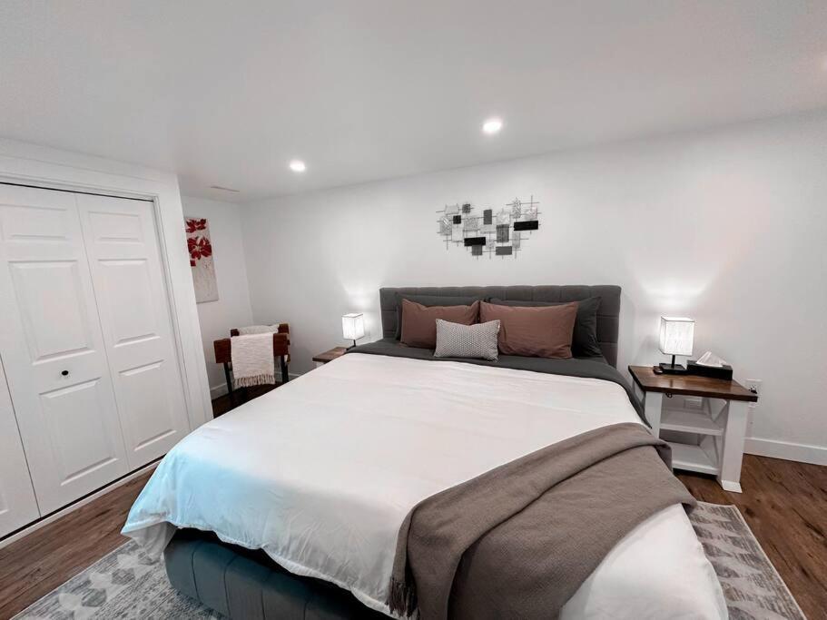 The Victoria Suite In Elora- King Bed Buitenkant foto